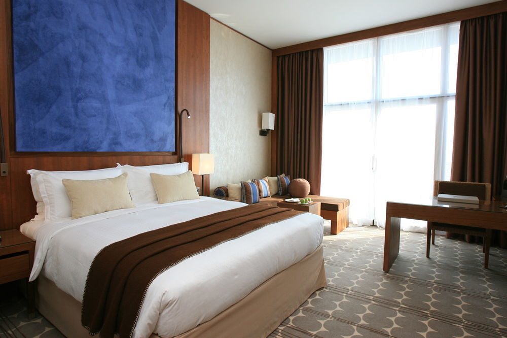 Yas Island Rotana Hotel 4*